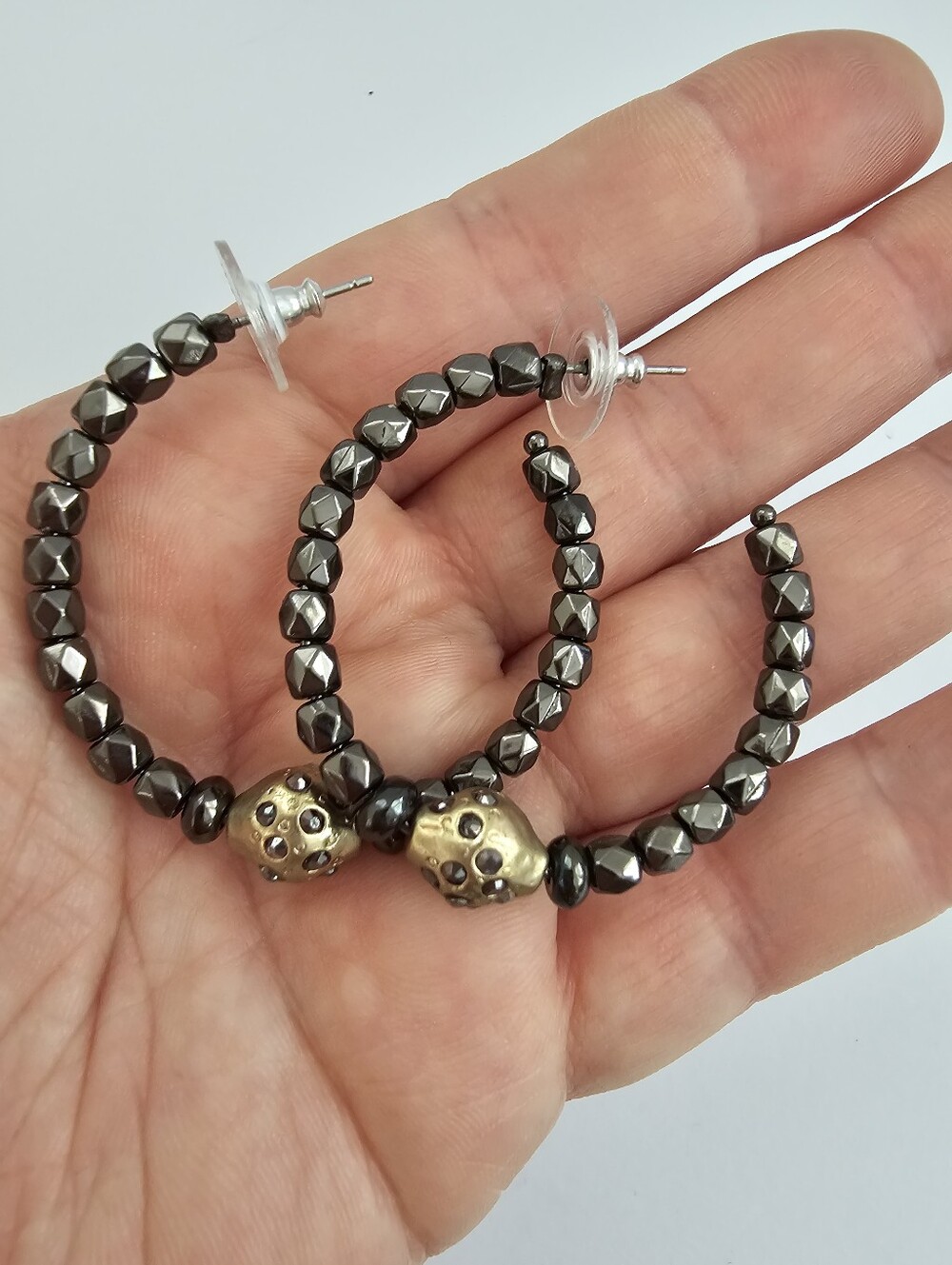 Vintage Faceted Gunmetal Hematite Bicone Hoop Earrings – 1.6" Brass Nugget